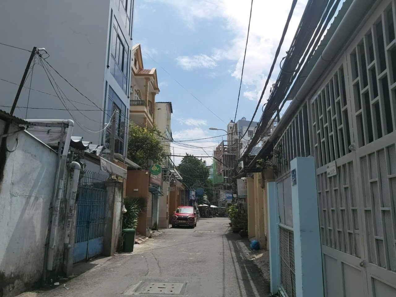 BÁN NHÀ HẺM XE HƠI THÍCH QUẢNG ĐỨC, THANG MÁY, 5 TẦNG, 6PN, 66M²,  9.95 TỶ TL